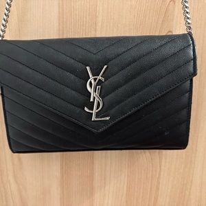 Saint Laurent Monogramme Large Grain de Poudre Wallet on Chain AUTHENTIC